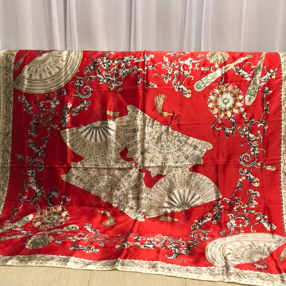Scarf 100% silk, NEW, stunning, bold colors